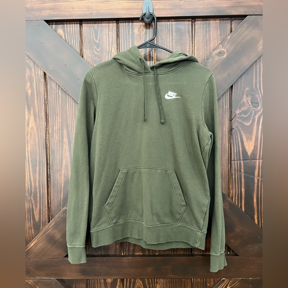 Nike sweatshirt